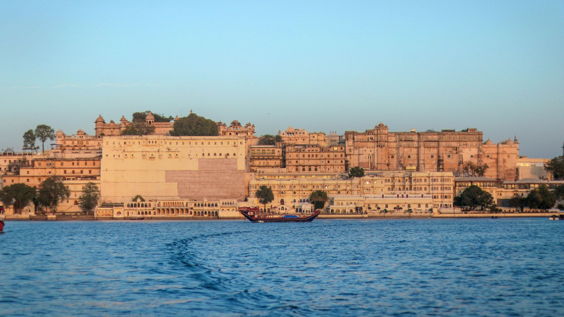 Udaipur City Palace overlooking Lake Pichola